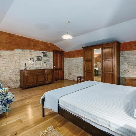 Croatia * Svetvinčenat